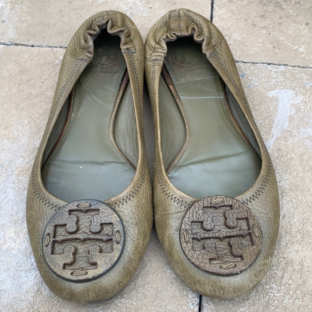 Tory Burch Reva olive green. Sz 9.
